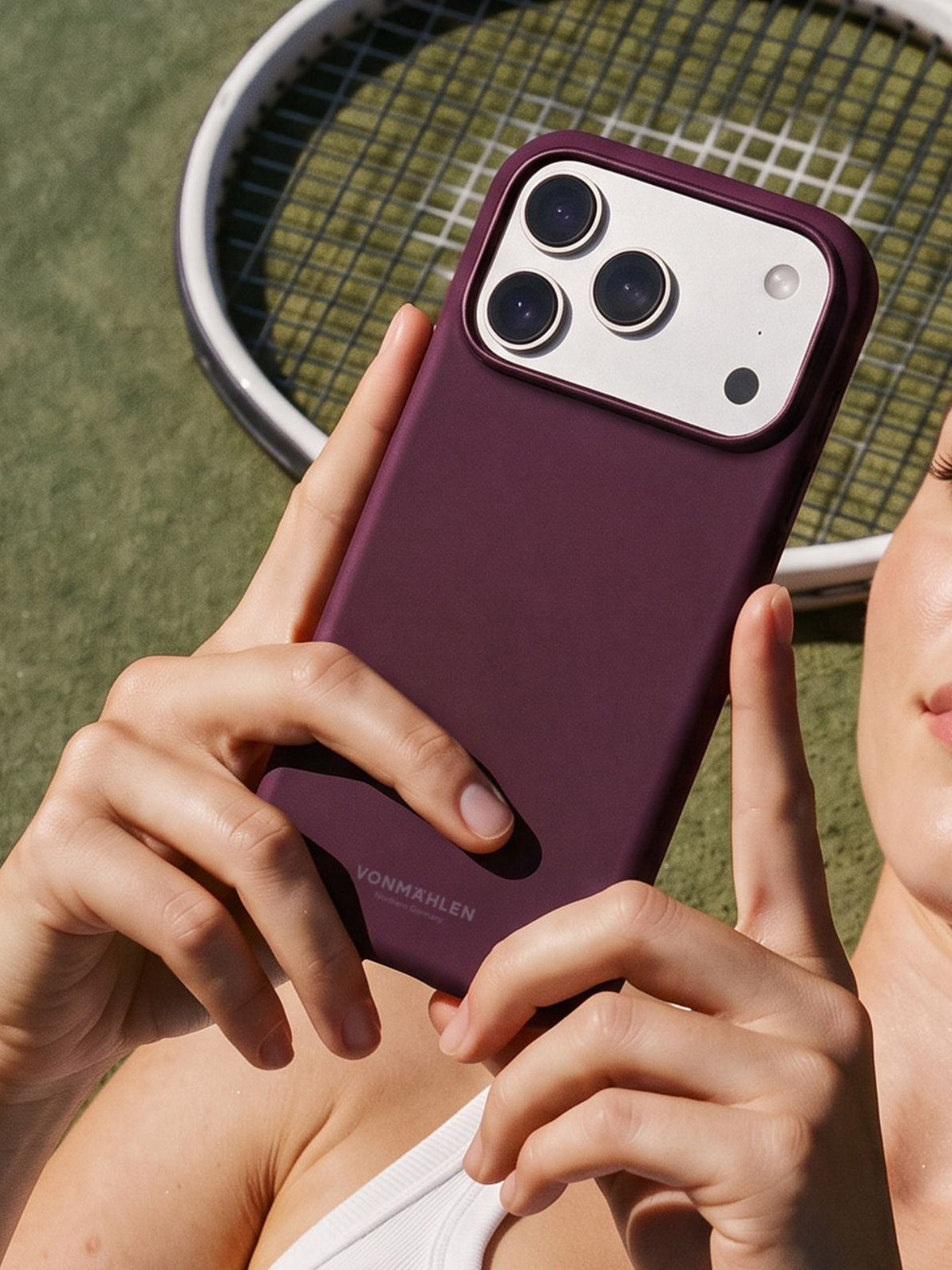 Vonmaehlen Soft Silicone Case for iPhone 18 Pro - Burgundy