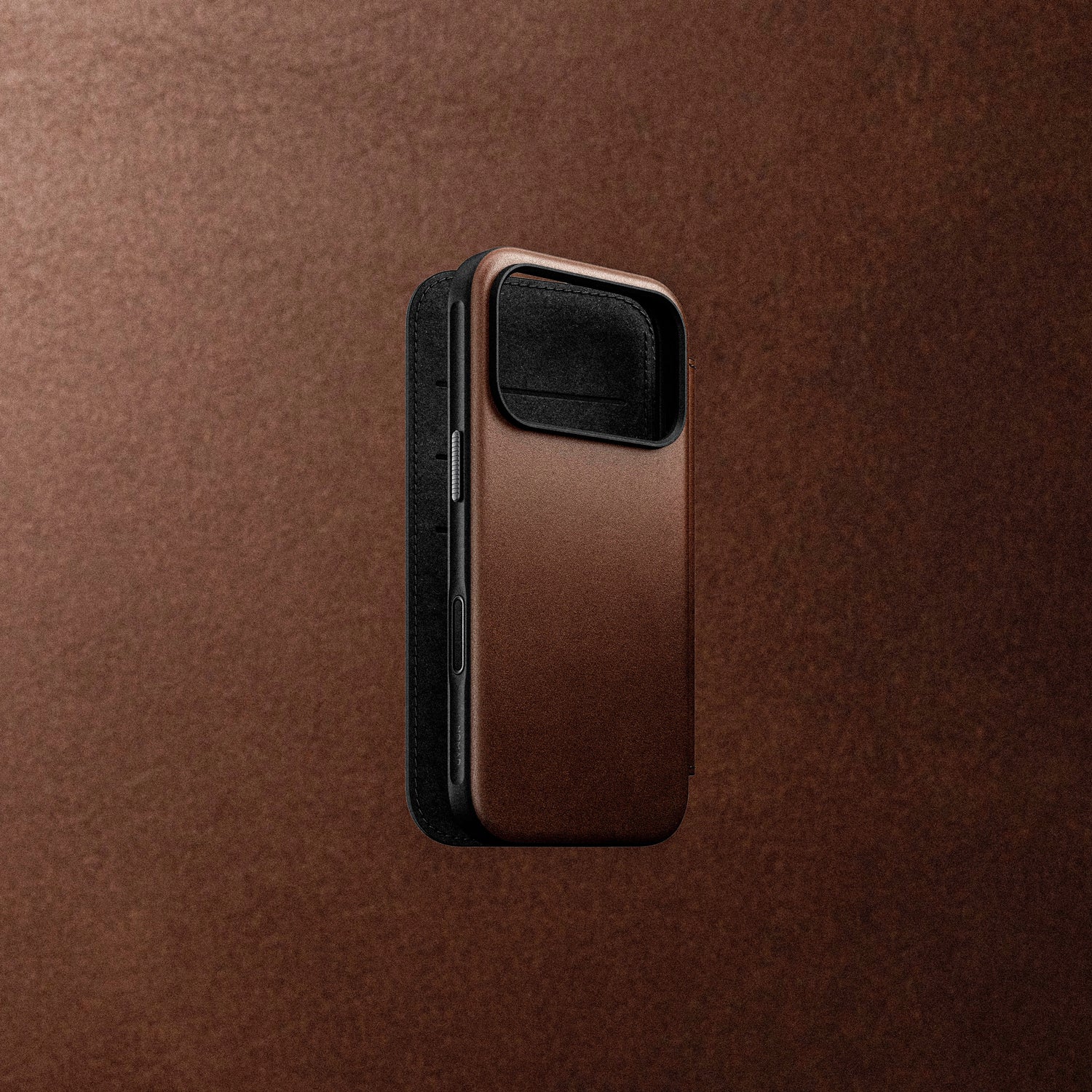 Nomad Modern Folio - Nomad Leather - iPhone 17 Pro - Brown