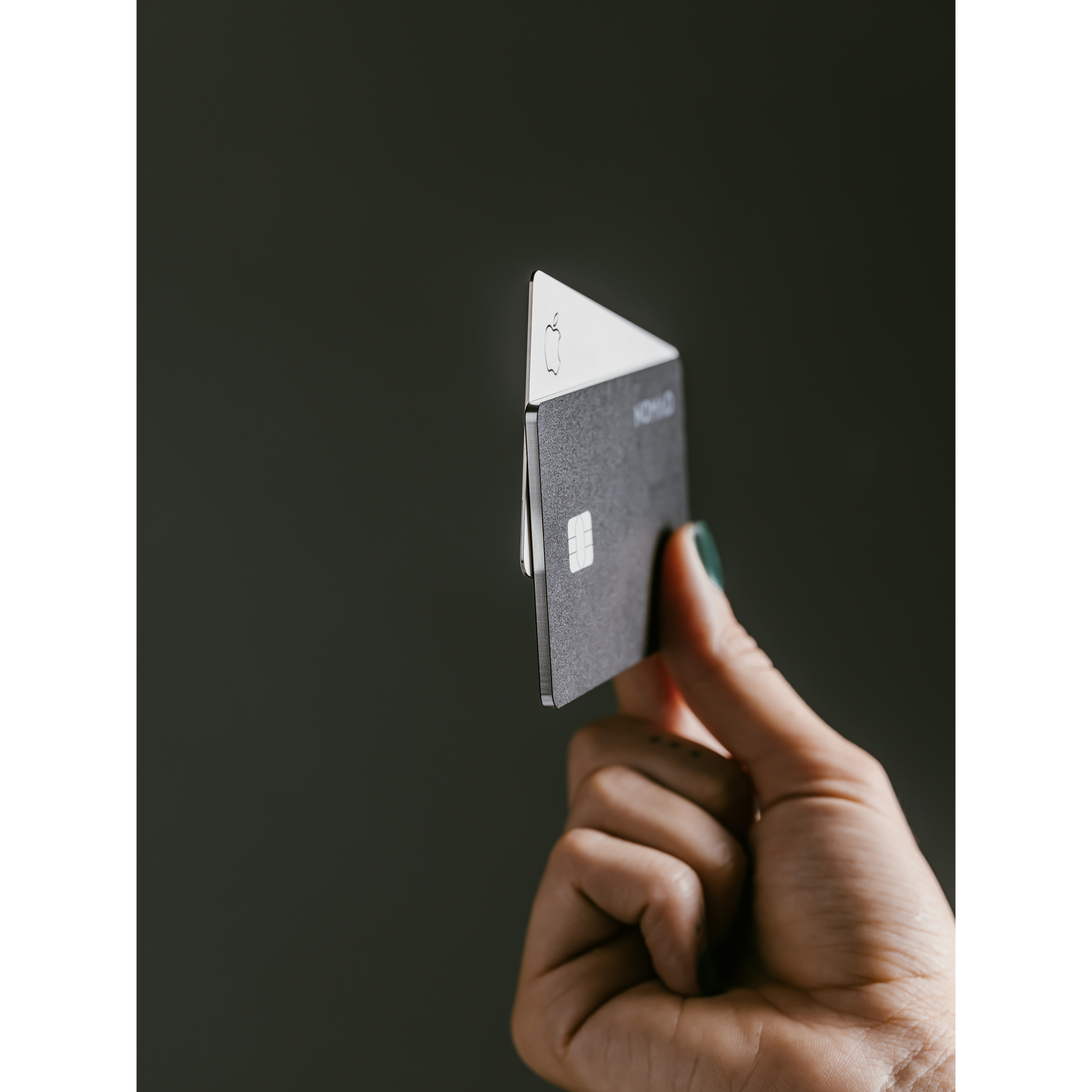 Nomad Tracking Card Pro - White - Apple (Find My)