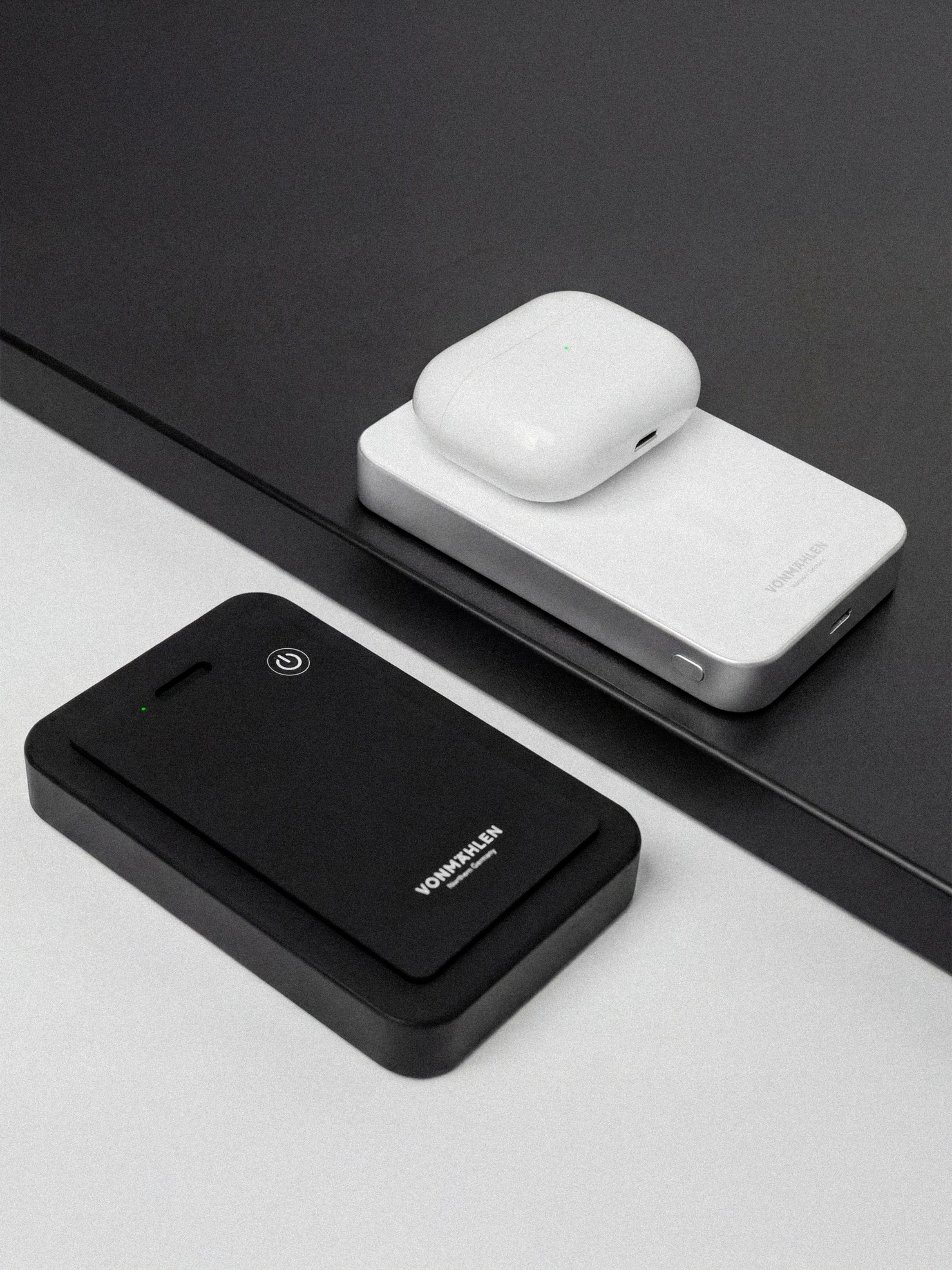 Vonmahlen Evergreen Mag 10,000 mAh 15W Power Bank - Black